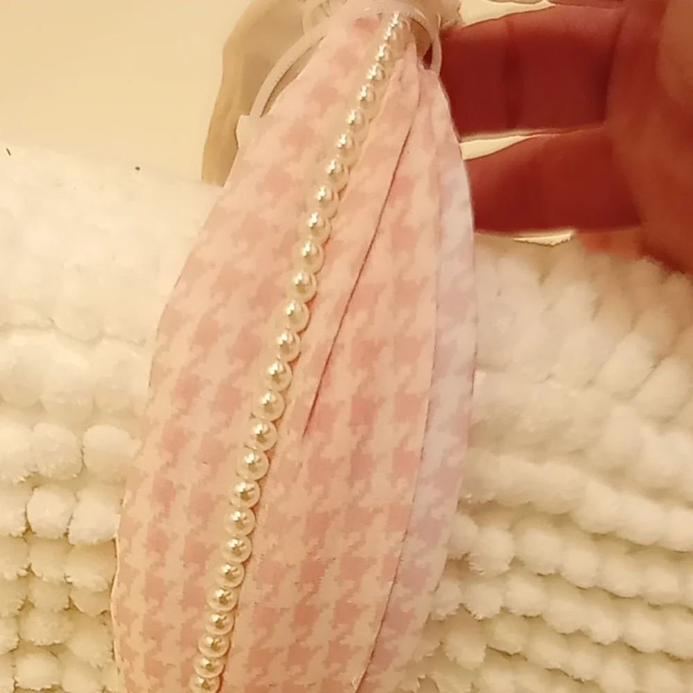 Preppy Elegant Pink Houndstooth & Pearl Knotted Wide Headband